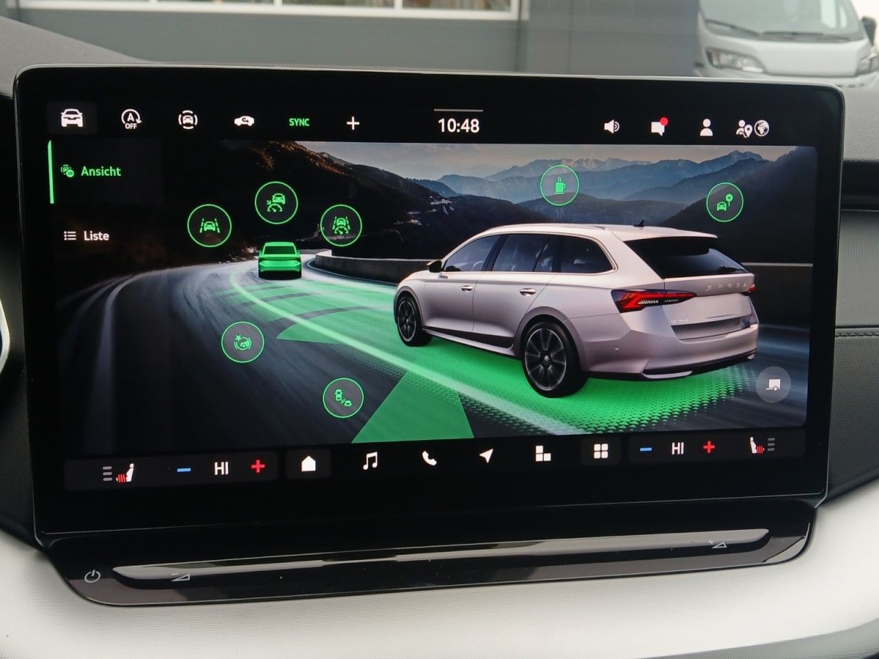 SKODA Octavia Combi 2.0 TDI 110 kW Selection Navi AHK - Bild 25
