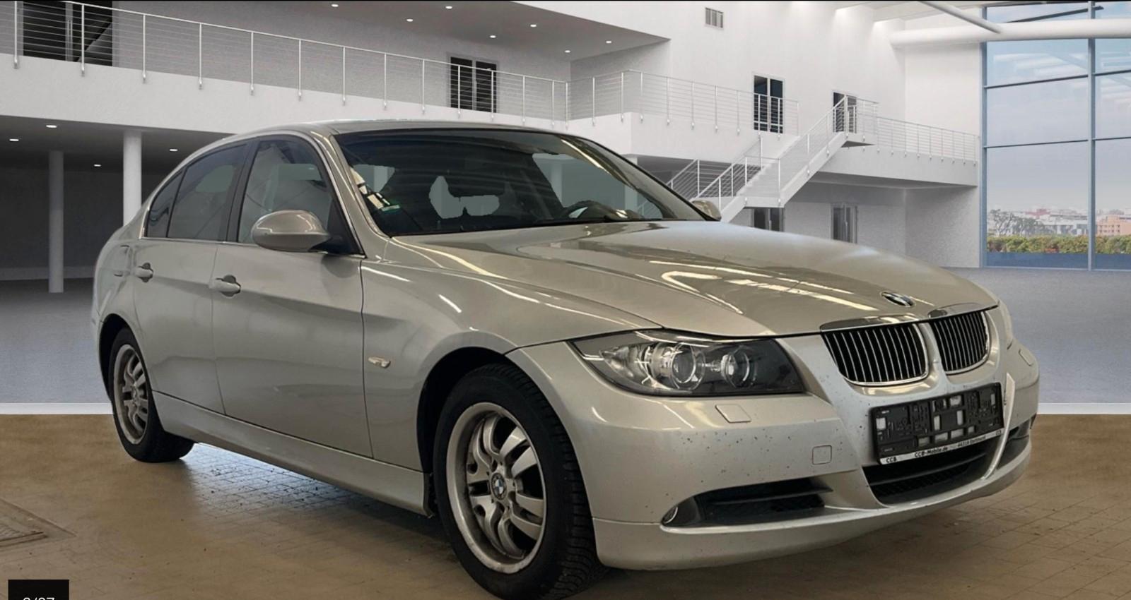BMW 325i AUTOM. XENON/T.LEDER/GLASSD/PDC/ALLWETTER