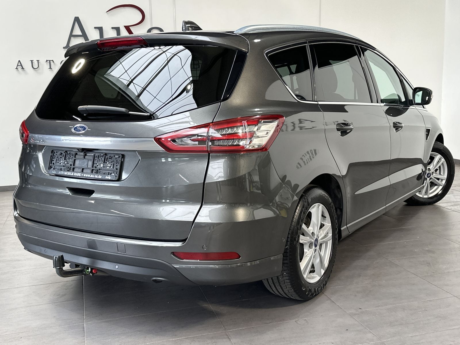 Fahrzeugabbildung Ford S-MAX 2.0 EB Aut. Titanium NAV+LED+AHK+ACC+VCOCK