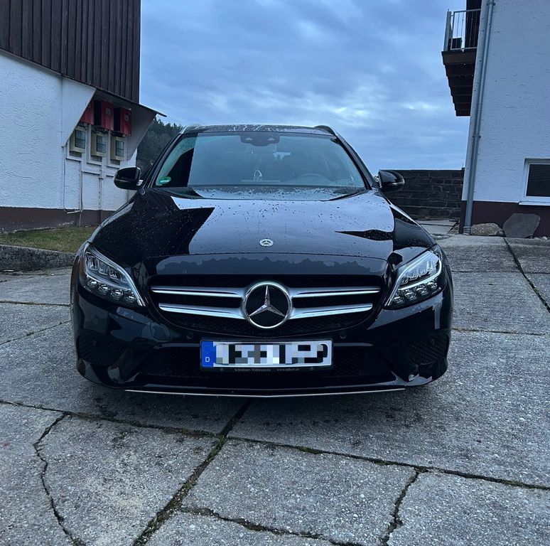 Image of Mercedes-Benz C 220
