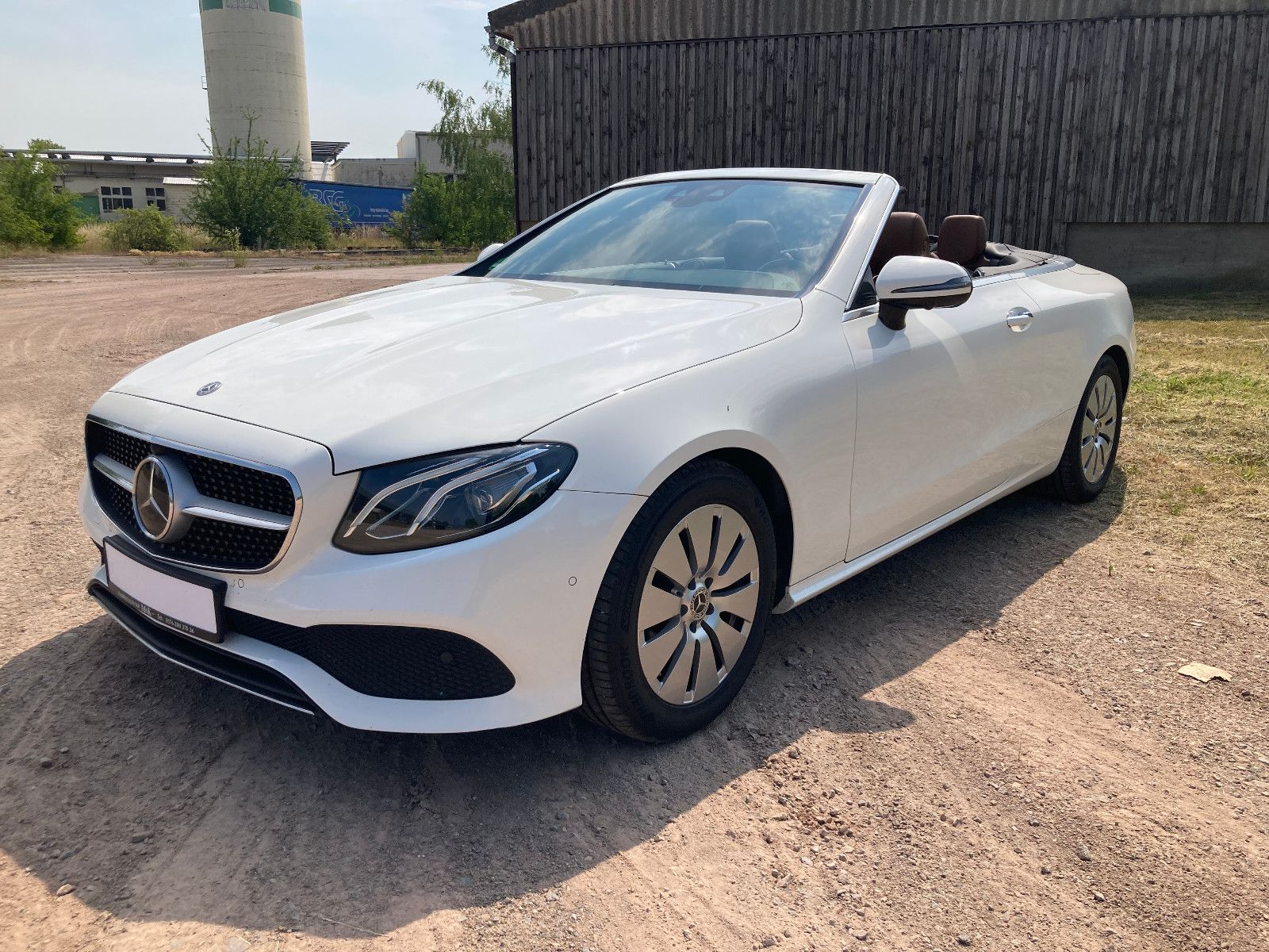 MERCEDES-BENZ E 220 d lückenlos MB Scheckheft/ ACC/digitaler T