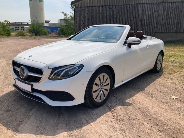 MERCEDES-BENZ E 220 d lückenlos MB Scheckheft/ ACC/digitaler T