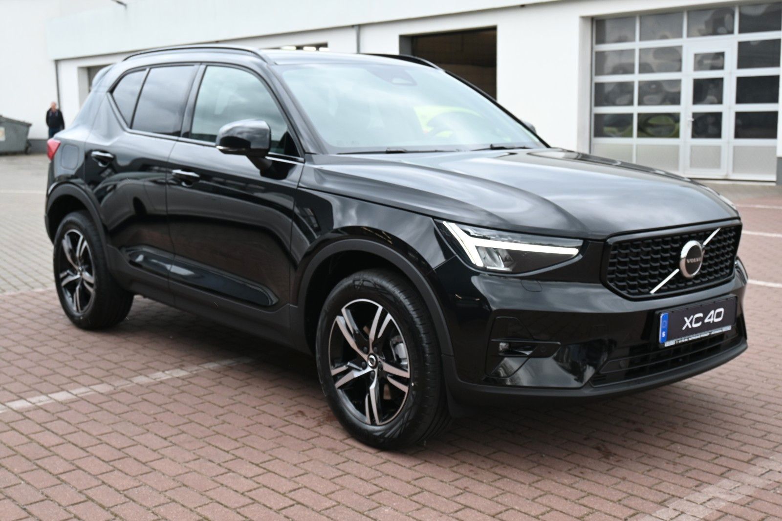 Fahrzeugabbildung Volvo XC40 B4 DKG Plus Dark*ACC*H&K*FSHZG*Google*AHK