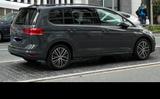 Volkswagen VW Touran Highline 1.5 TSI DSG | 7-Sitzer