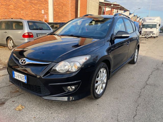 Hyundai i30 CW 1.6 CRDi VGT 16V 90CV