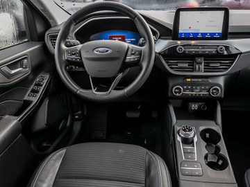 Ford Kuga Titanium X AHK schwenkbar el. HECKKLAPPE