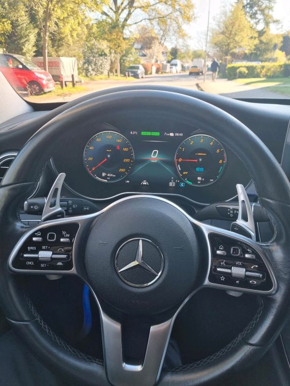 Image of Mercedes-Benz E 300