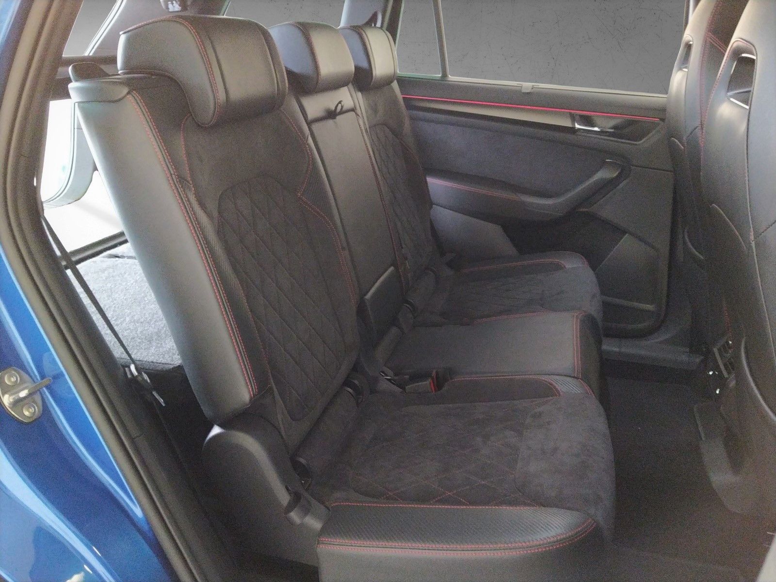 Fahrzeugabbildung SKODA Kodiaq RS 4x4 2,0 TDI DSG Navi 7-Sitze ACC AHK