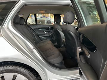 Mercedes-Benz C 220 *Keyless*Memory*PDC*ACC*AHK*SpurHT*NAVI*