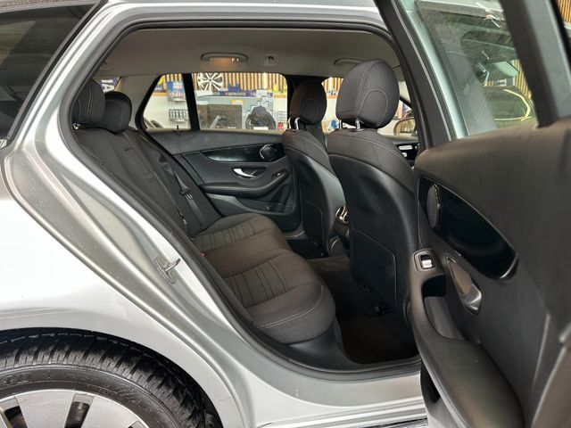 Mercedes-Benz C 220 *Keyless*Memory*PDC*ACC*AHK*SpurHT*NAVI*
