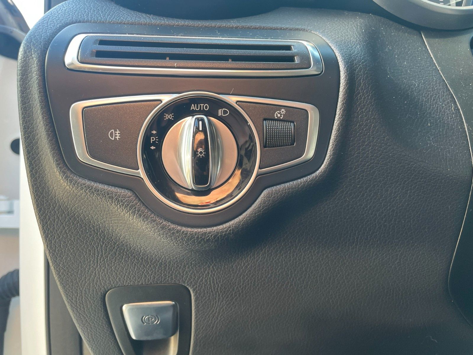 Fahrzeugabbildung Mercedes-Benz GLC 250 GLC GLC 250 d 4Matic AMG-Line