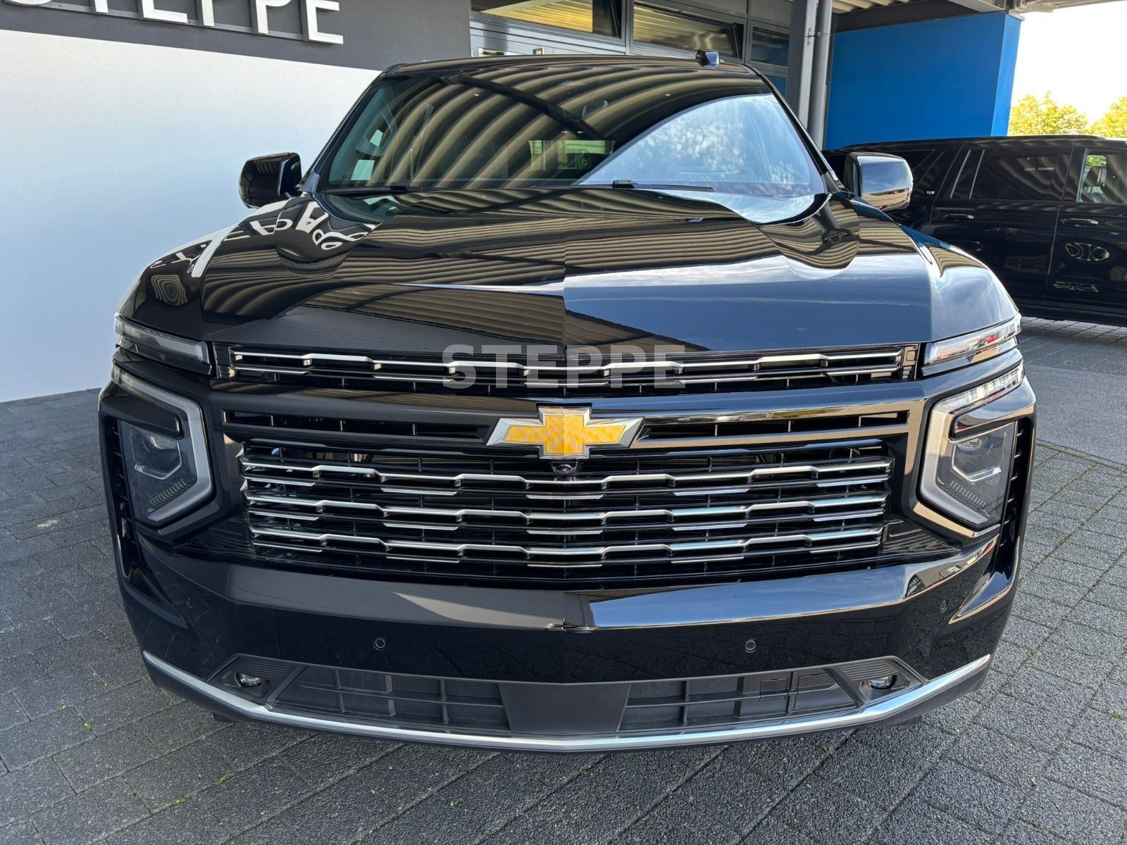 Chevrolet MY26 Suburban 6,2 High Country AHK  22" Luftfed.