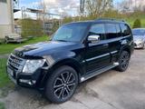 Mitsubishi Pajero 3,2 DI-D 4WD Final Edition Automatik ... - Mitsubishi Pajero: Final Edition