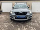 Skoda AMBITION 4X4 NAVI MEDIA BiXENON LED SHZ PDC AHK - Skoda Yeti Gebrauchtwagen in Dortmund