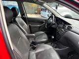 Ford Focus 1.6 Ambiente Autom Xenon Leder Klima!! - Ford Focus aus 2002: Kombi