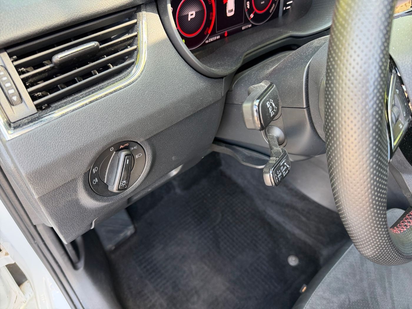 Skoda Octavia Combi RS 60 2,0 TDI 4x4 LM Navi Kam. ACC foto 14