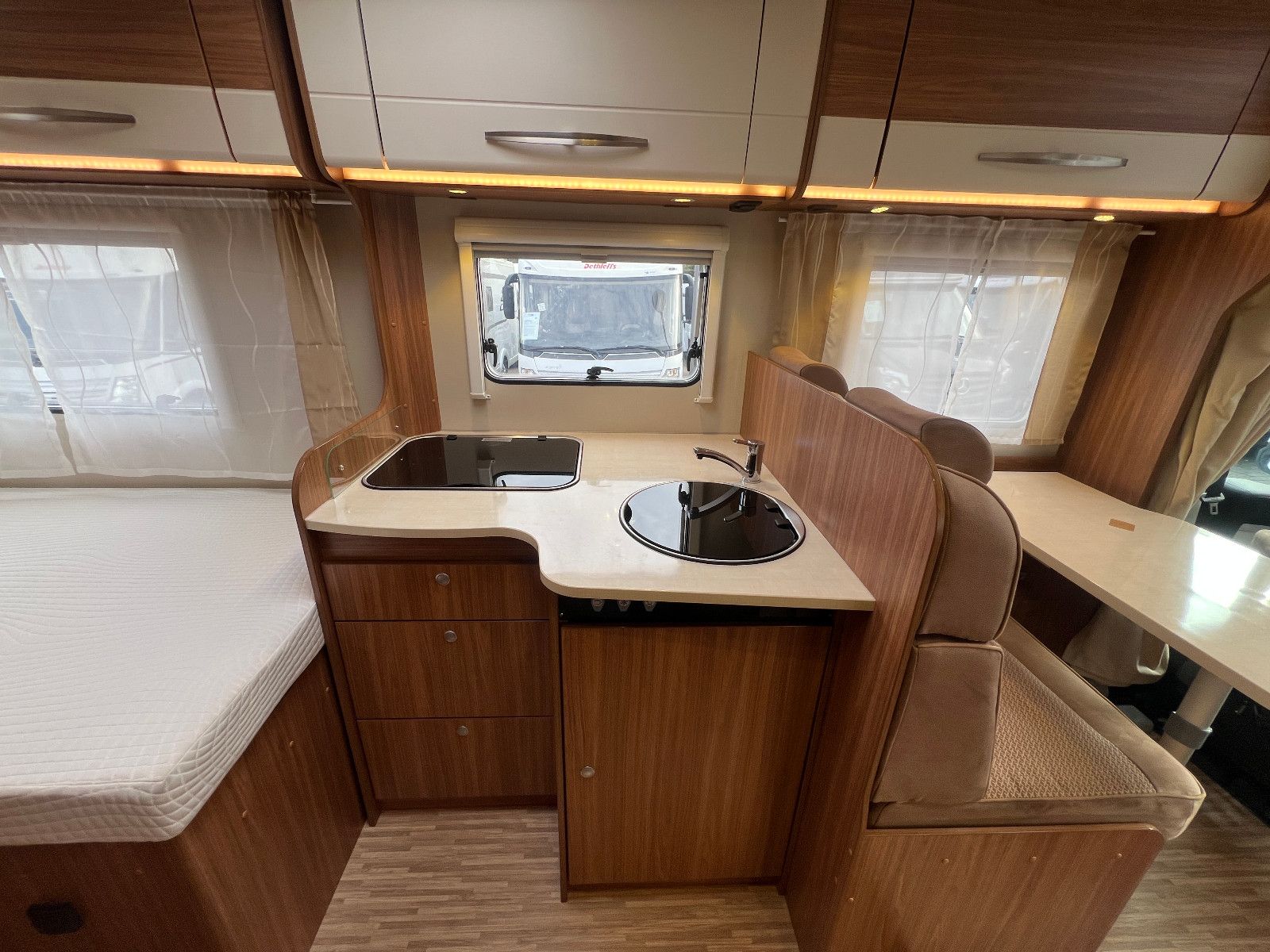 Fahrzeugabbildung Carado T 348 FIAT DUCATO 150 PS *1.HAND*DACHKLIMA*