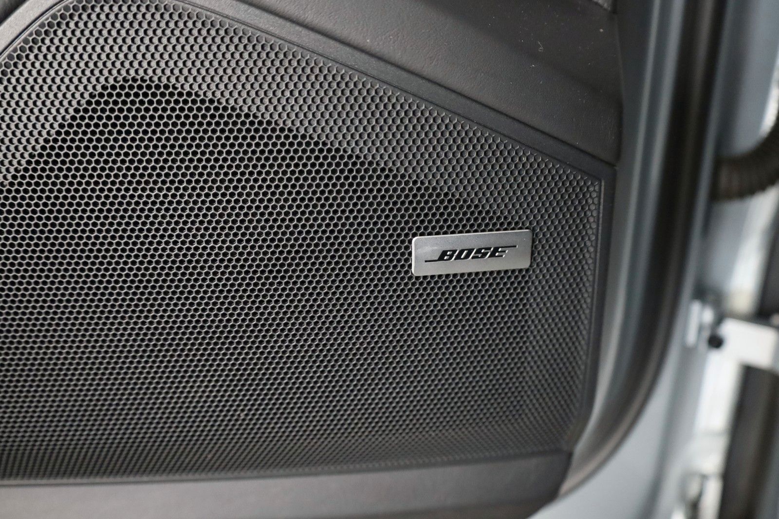 Fahrzeugabbildung Porsche Cayenne Turbo,Matrix-LED,360Kamera,Pano,AHK+WR