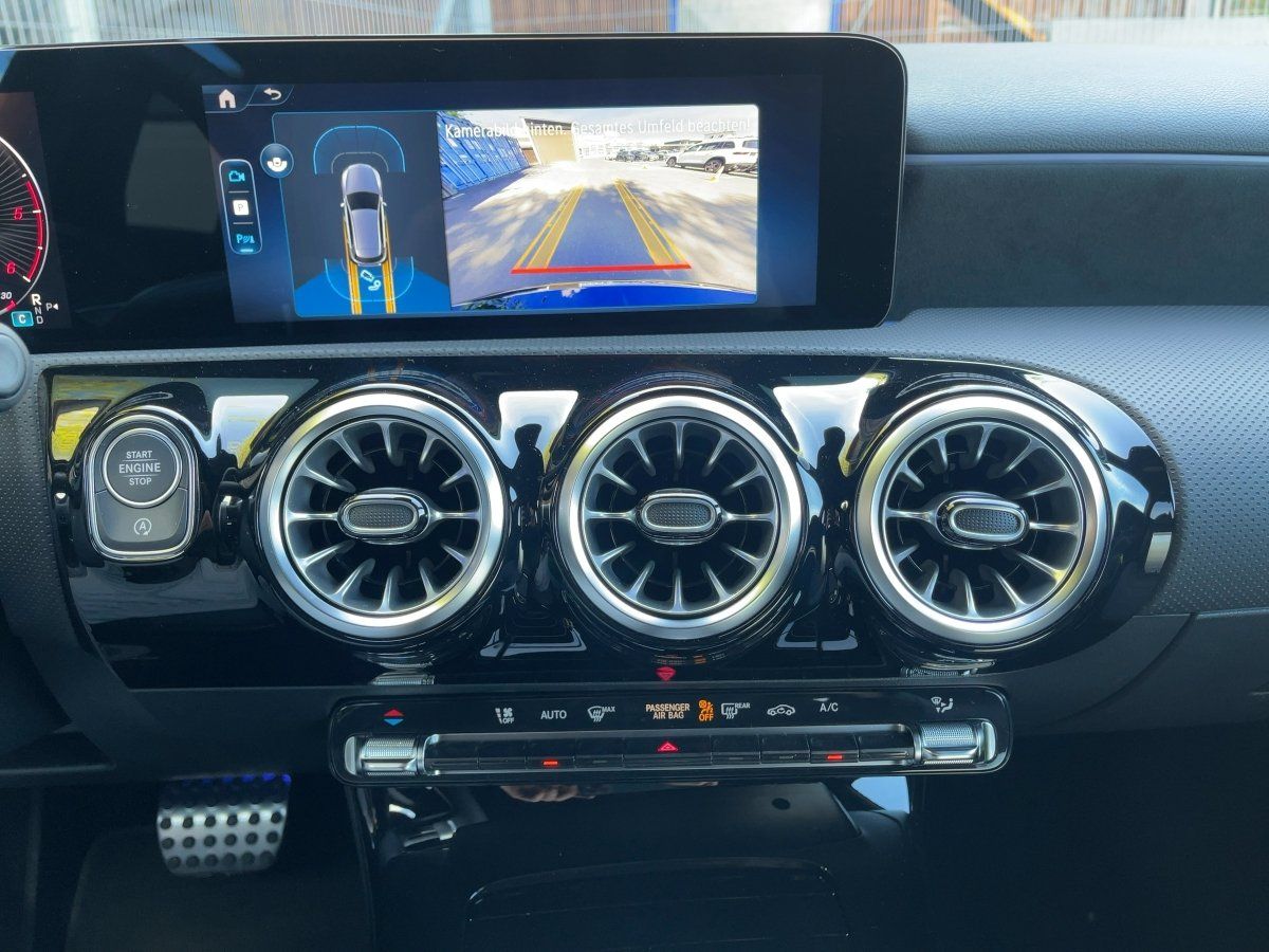 Fahrzeugabbildung Mercedes-Benz A 180 d AMG/Kamera/LED/AHK