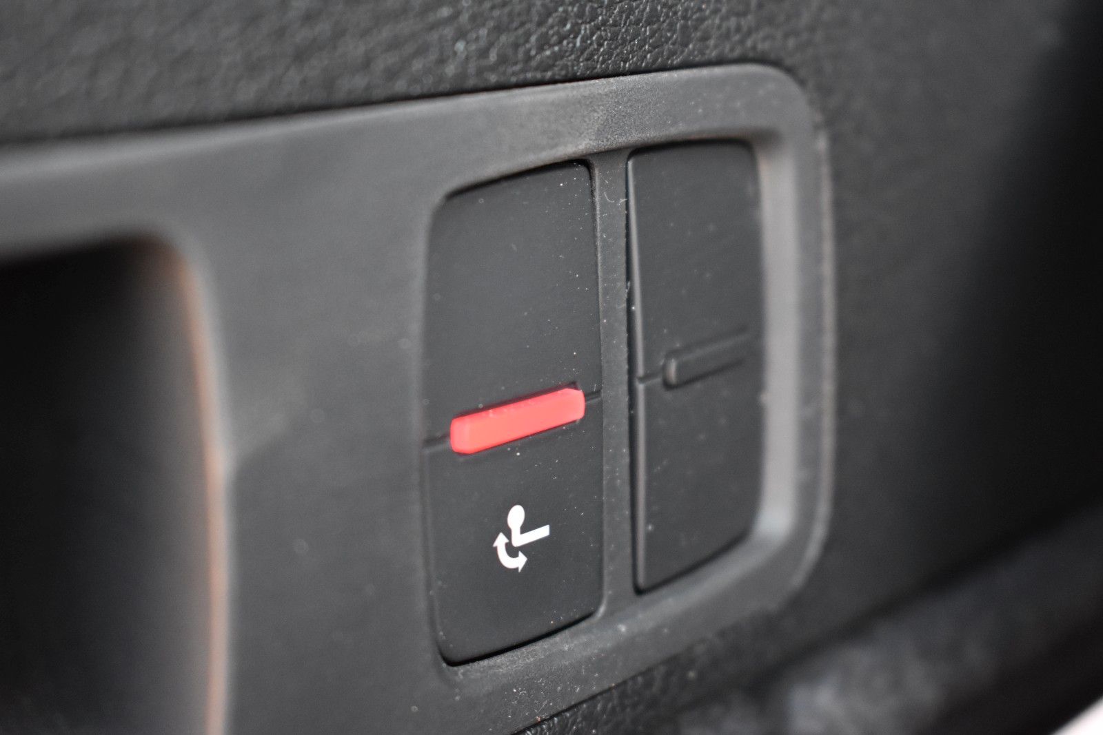Fahrzeugabbildung Audi Q5 40 TDI quattro sport/Anhänger/LED/Tempomat