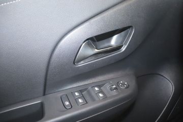 Fotografie 14 des Opel Corsa 1.2 Direct Injection Turbo GS