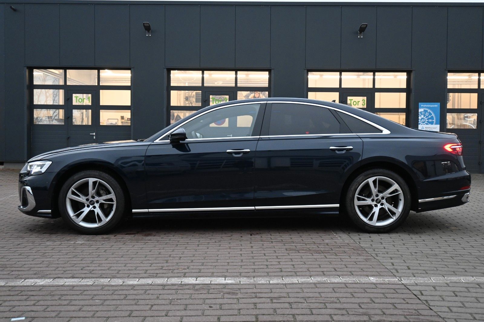 Fahrzeugabbildung Audi A8 50 TDI quattro *NAV*ACC*STDHZG*360°*MIETKAUF*