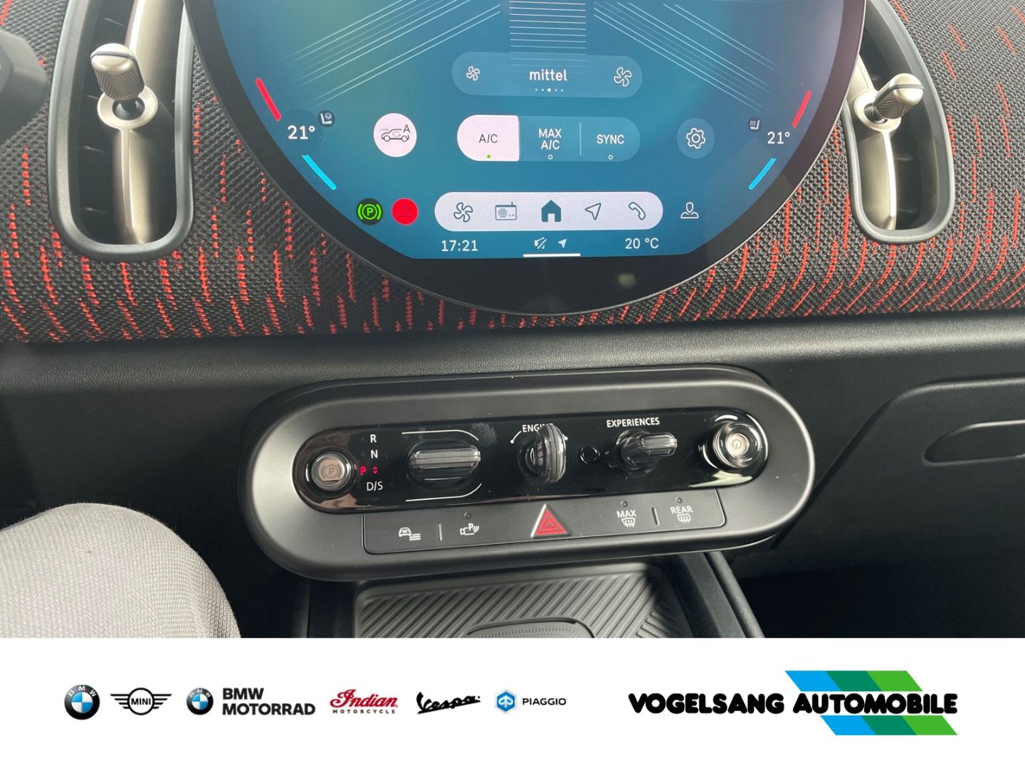 Fahrzeugabbildung MINI Countryman S ALL4 (Allrad) - Paket L - JCW-Trim