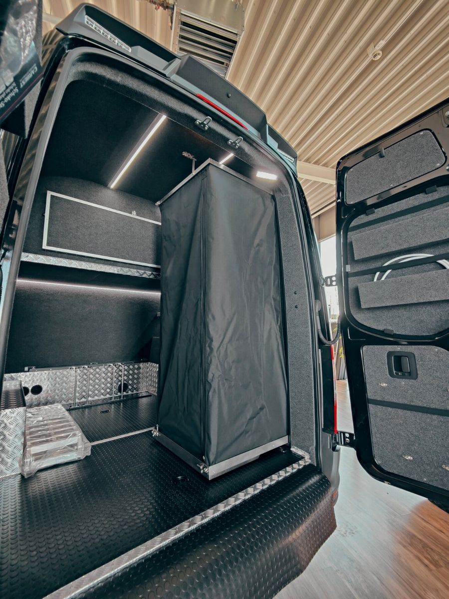 Fahrzeugabbildung Mercedes-Benz X-CROSSVAN  RWD #stealthcamper