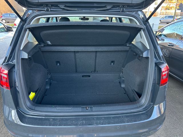 Fahrzeugabbildung Volkswagen Golf Sportsvan Highline+Kamera+AHK+Navi+1.Hand+