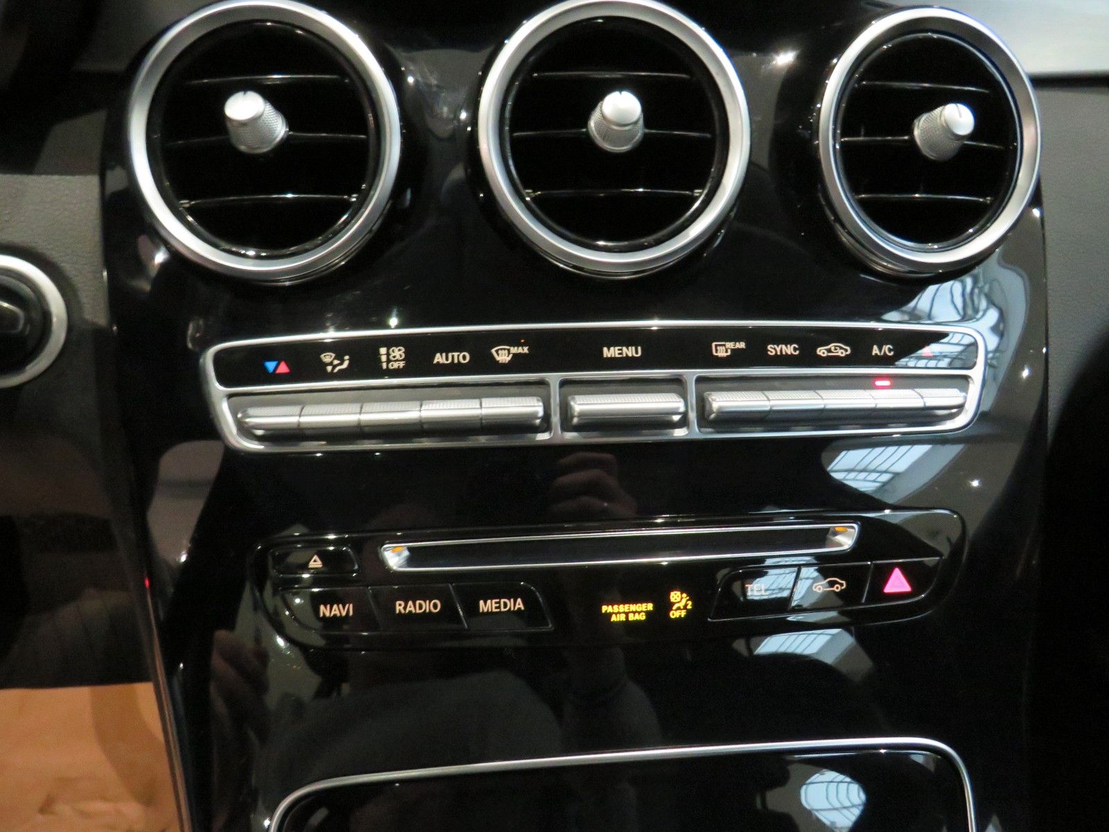 Fahrzeugabbildung Mercedes-Benz C 220 T d*AHK*LED Multi*Fernlicht*Panorama*Toten