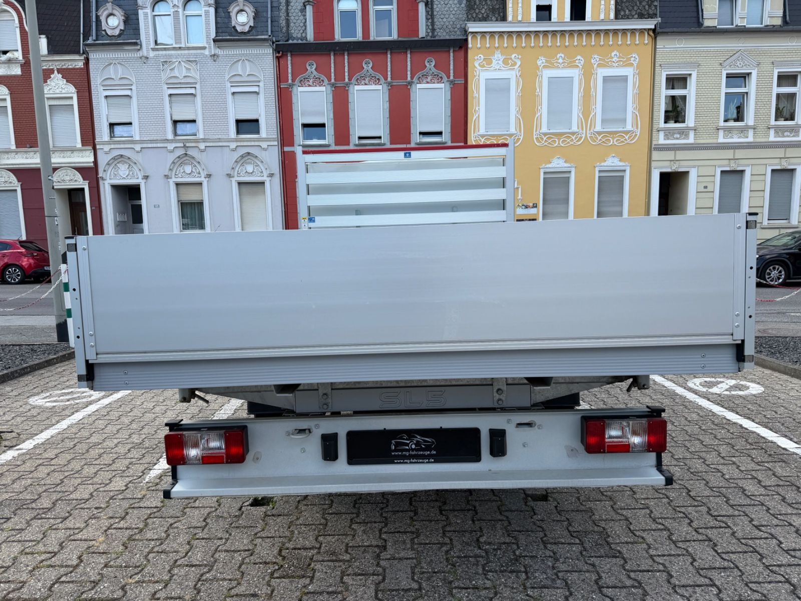 Fahrzeugabbildung Maxus DELIVER9 DREISEITENKIPPER L4 LUXURY LED NEUWAGEN