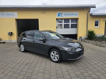 Volkswagen Golf - 1