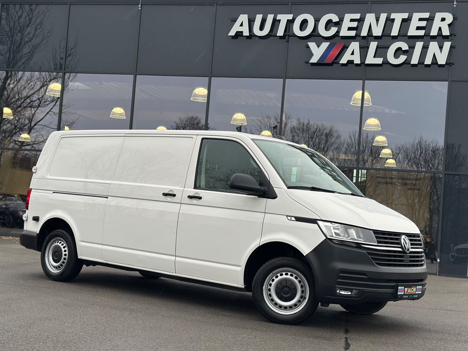 VW T6 Transporter - Gebrauchtwagen in Aurich