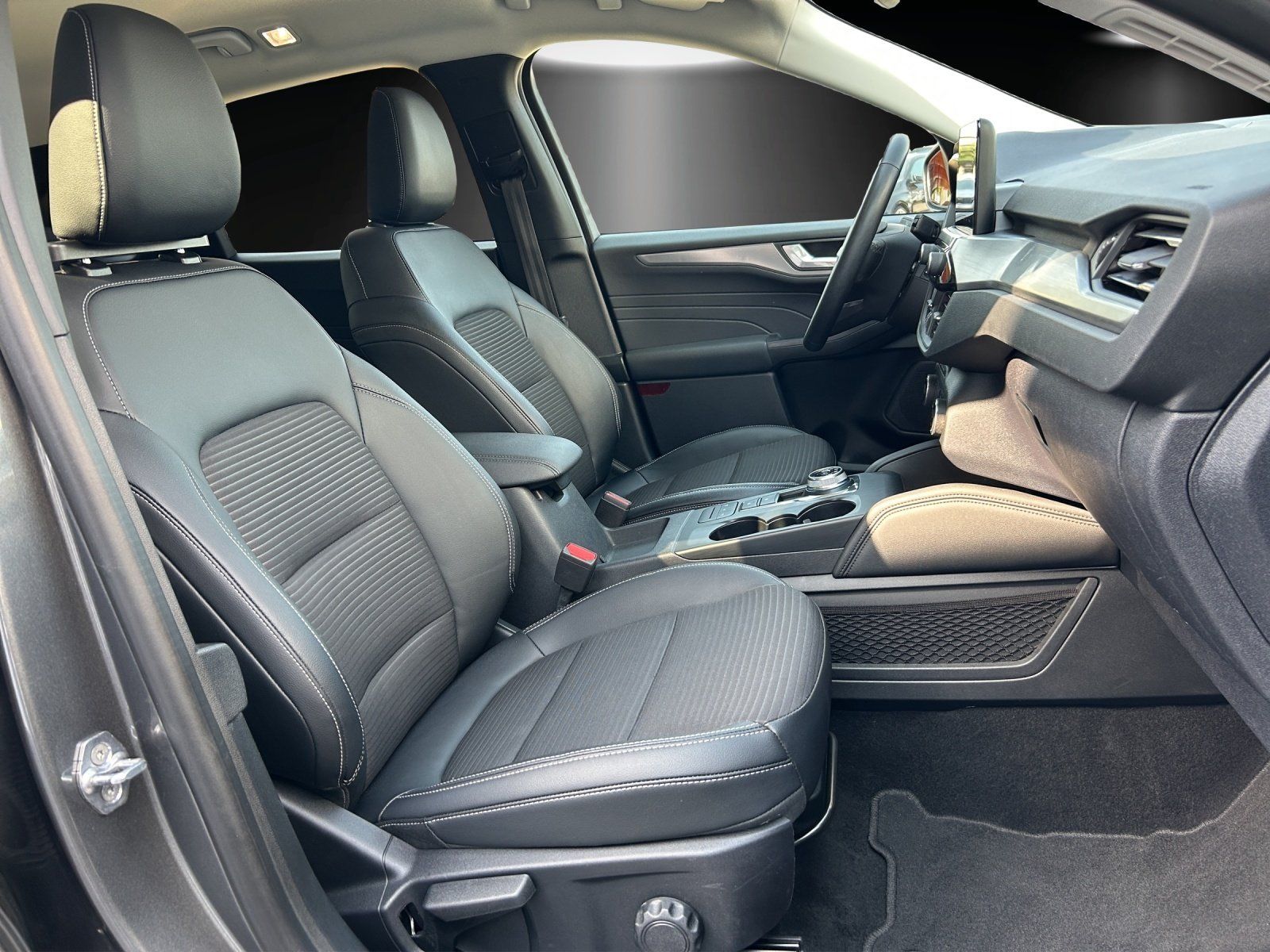 Fahrzeugabbildung Ford Kuga 2.5 Titanium X Aut./LED/KAMERA/NAVI/B&O/SHZ