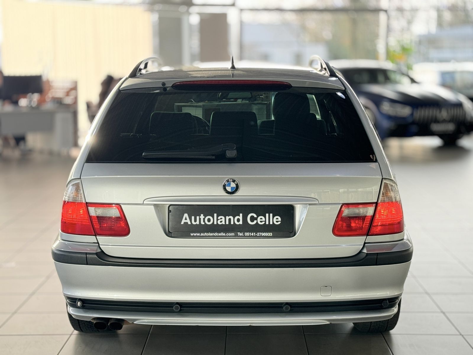 Fahrzeugabbildung BMW 330i LPG Gasanlage Glasdach Xenon Sitzhzg Alarm