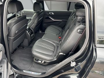 BMW X7 - 10