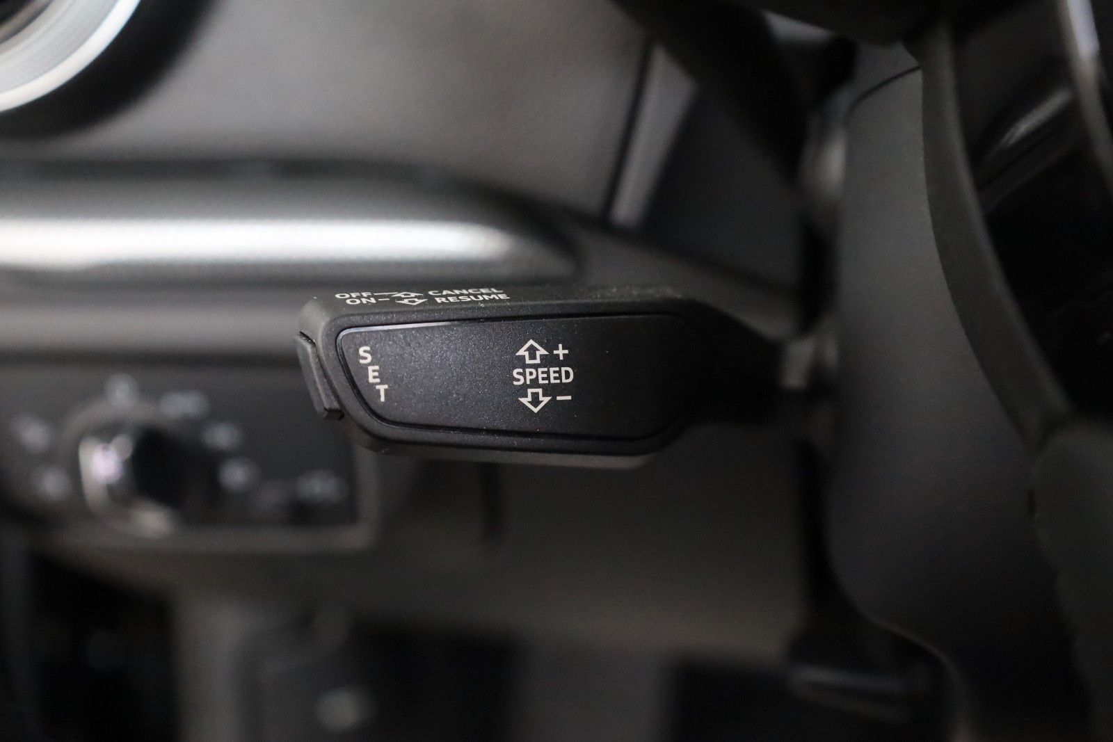 Fahrzeugabbildung Audi A3 35TFSI design Leder,Navi,LED,SH,Massage,SR+WR