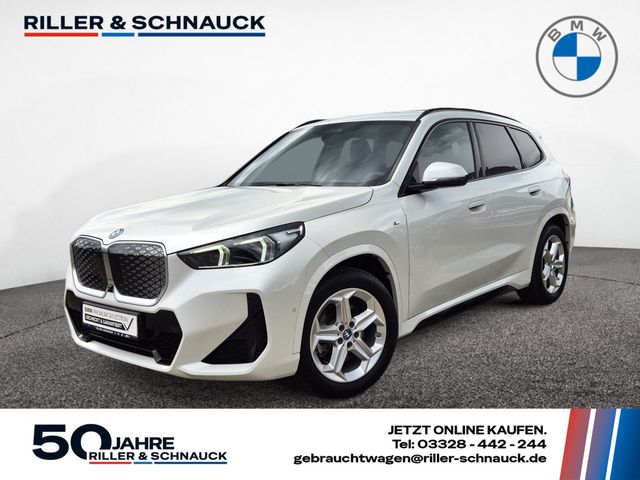 BMW iX1 xDrive30 M Sport PANO+AHK+HUD+360°KAM+HK