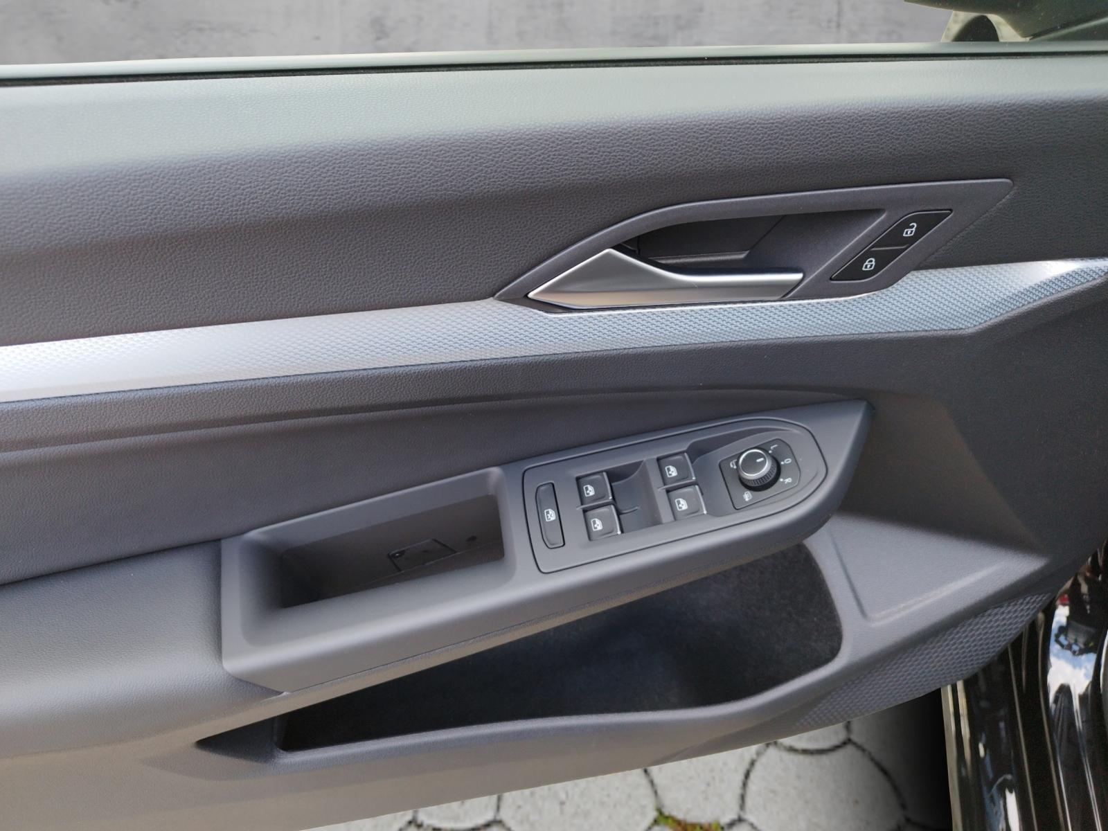 Volkswagen Golf VIII Goal 1.5 eTSI DSG 5JG/RFK/NAV, миниатюра 7