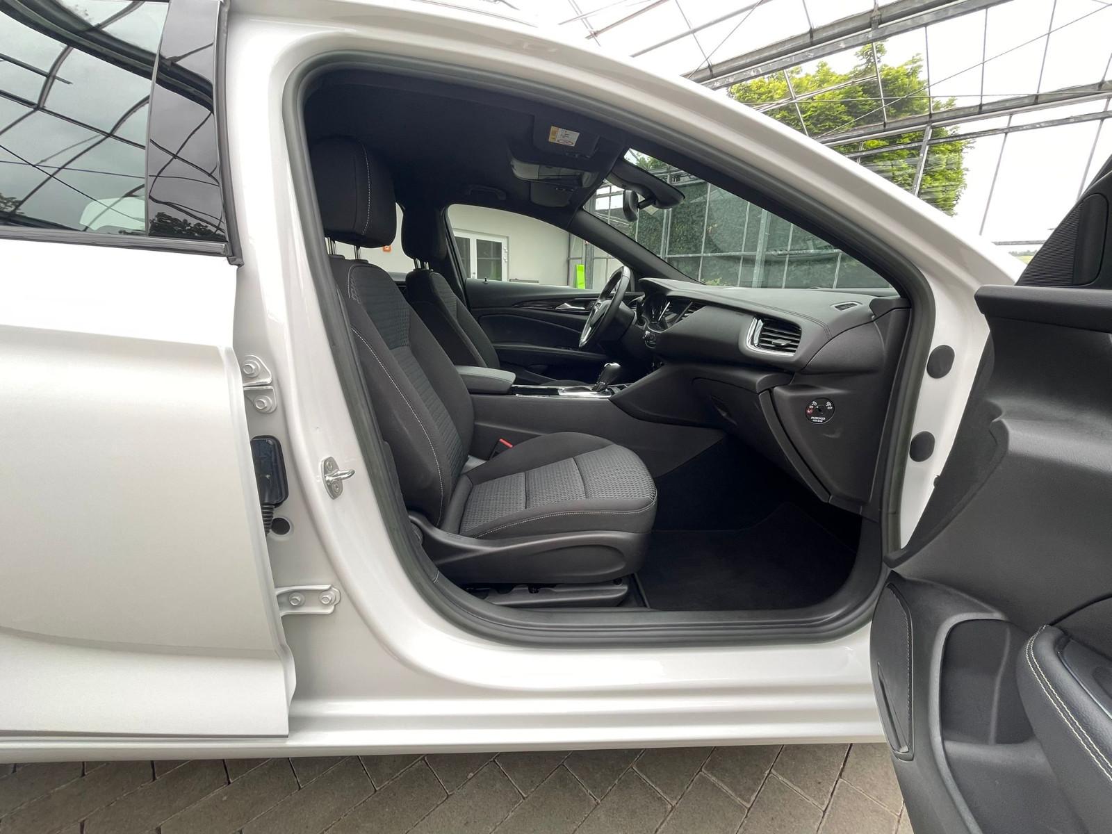 Opel Insignia 2.0 CDTI ST Aut Elegance AHK Nav LED SH