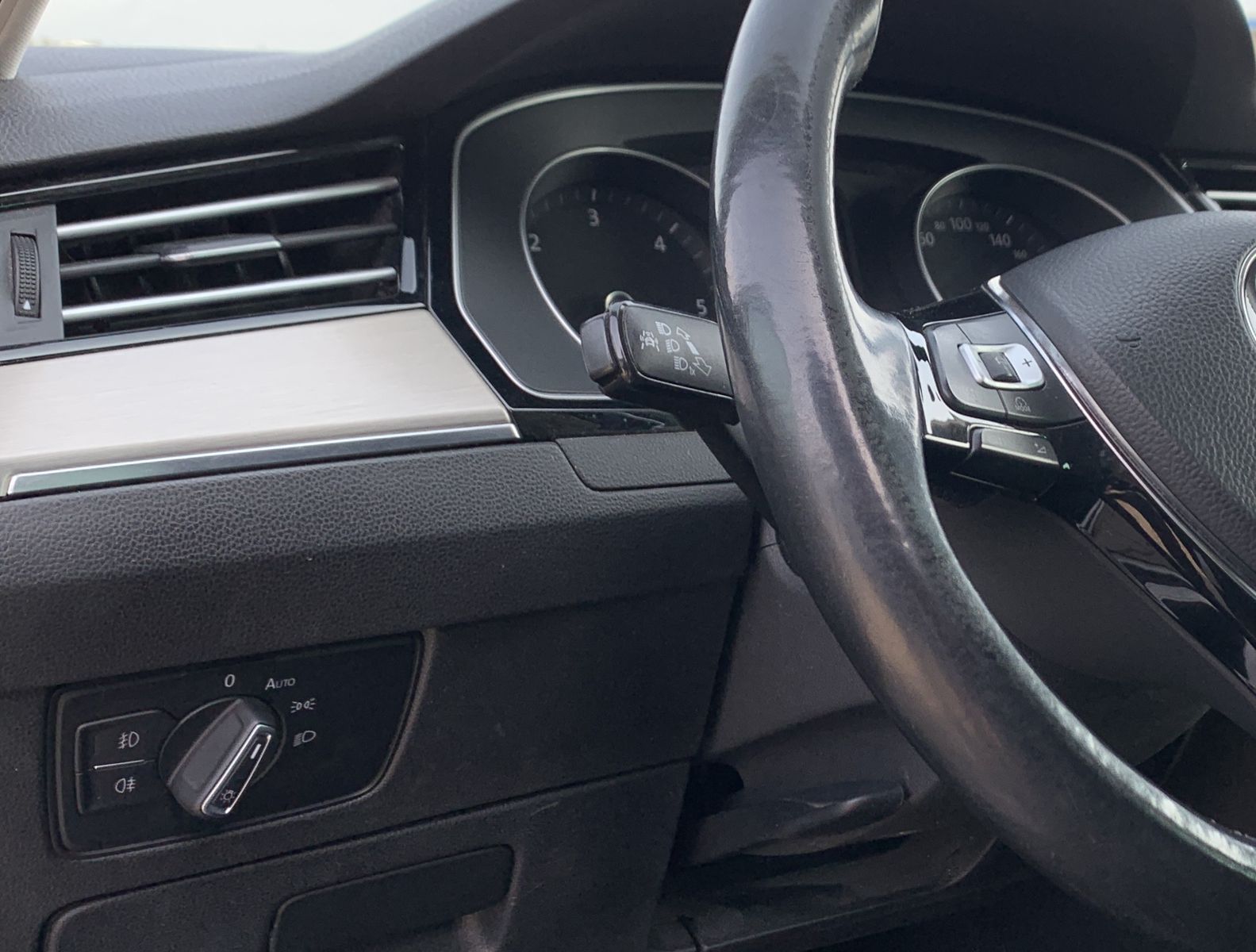 Fahrzeugabbildung Volkswagen Passat Variant 2.0 TDI*Highline*AHK*STHZ*Cam*