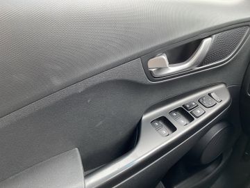 Hyundai Kona Select Elektro Kam.+KeyLess+Navi+SHZ+ACC