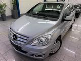 Mercedes-Benz B 200 CDI*AUTOMATIK*SPORT*SHZ*LEDER*PANO*TMP*AHK - Gebrauchtwagen mit Automatik bis 9.000 Euro