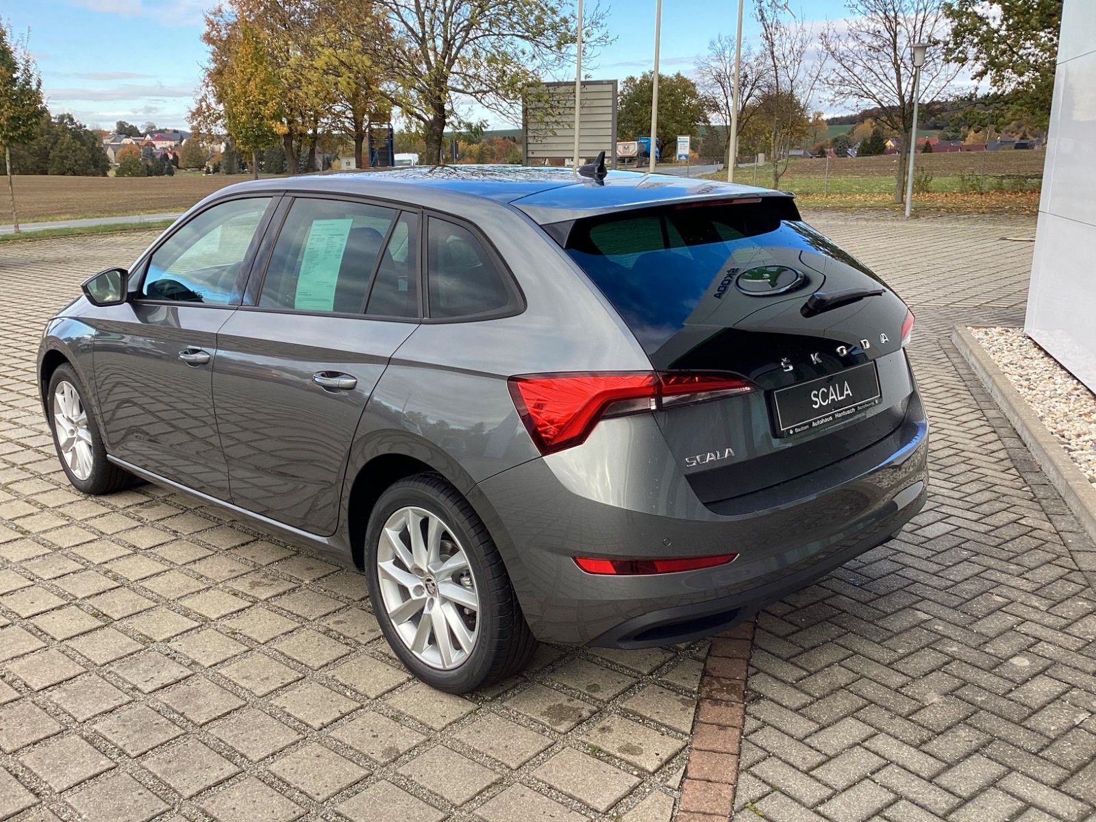 Fahrzeugabbildung SKODA Scala Tour 1.0 TSI 81 KW 6-Gang