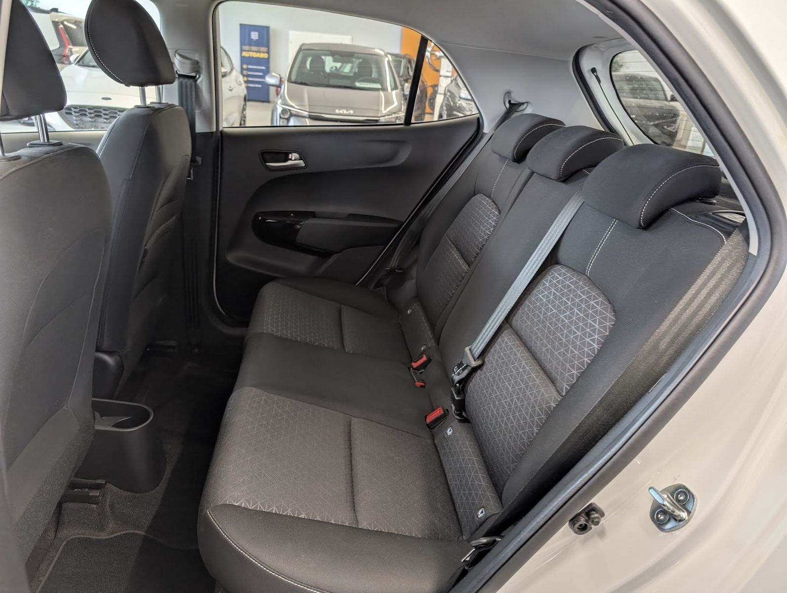 KIA Picanto 1.2 Vision Navi 14-Zoll Sitzheizung – Bild 9