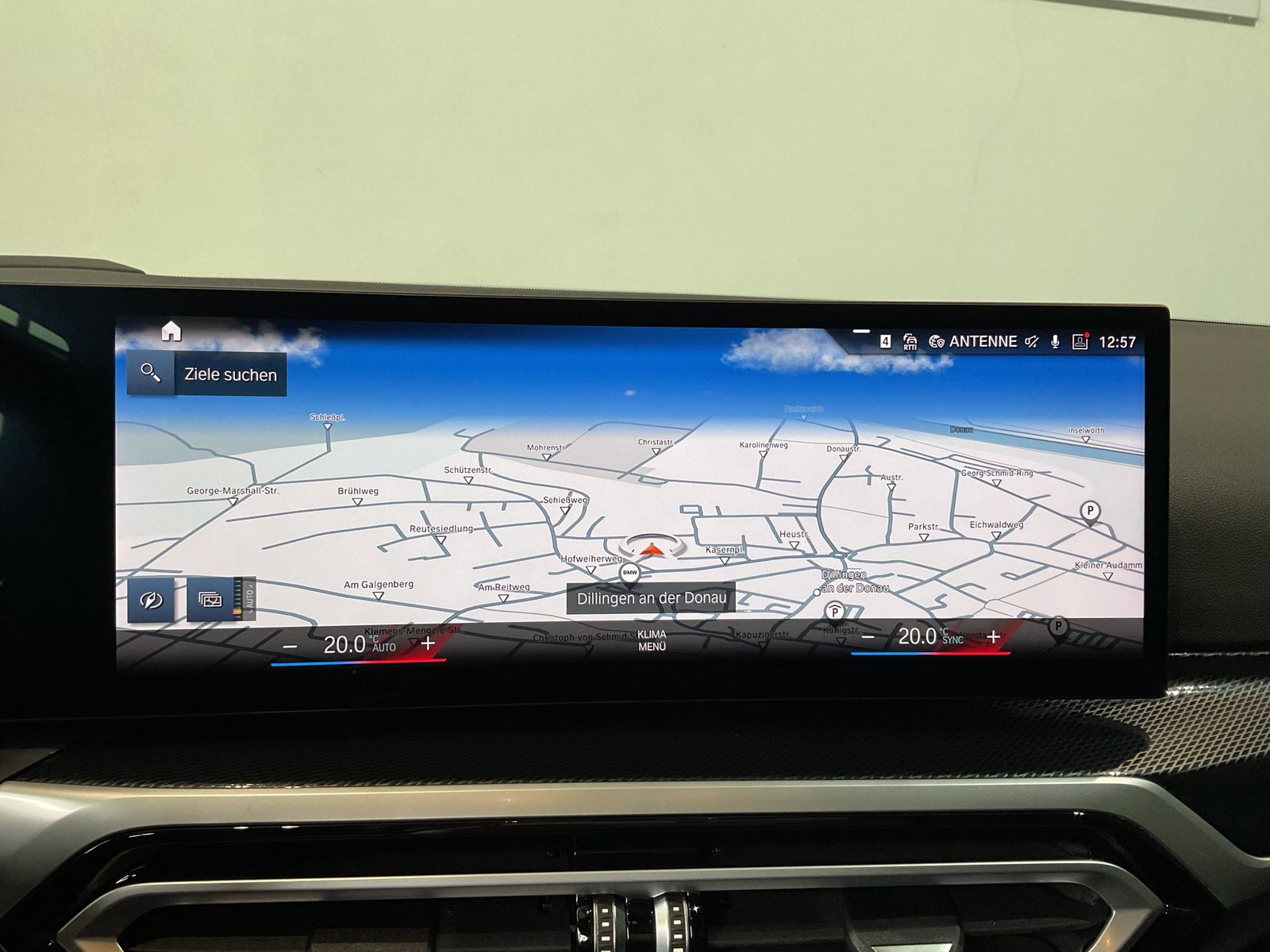 Fahrzeugabbildung BMW 230i M Sportpaket HK HiFi Glasdach ACC Stop&Go