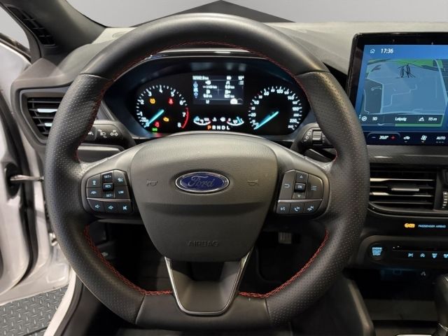 Fahrzeugabbildung Ford Focus ST-Line Navi LED ACC WLAN DAB Keyless Star
