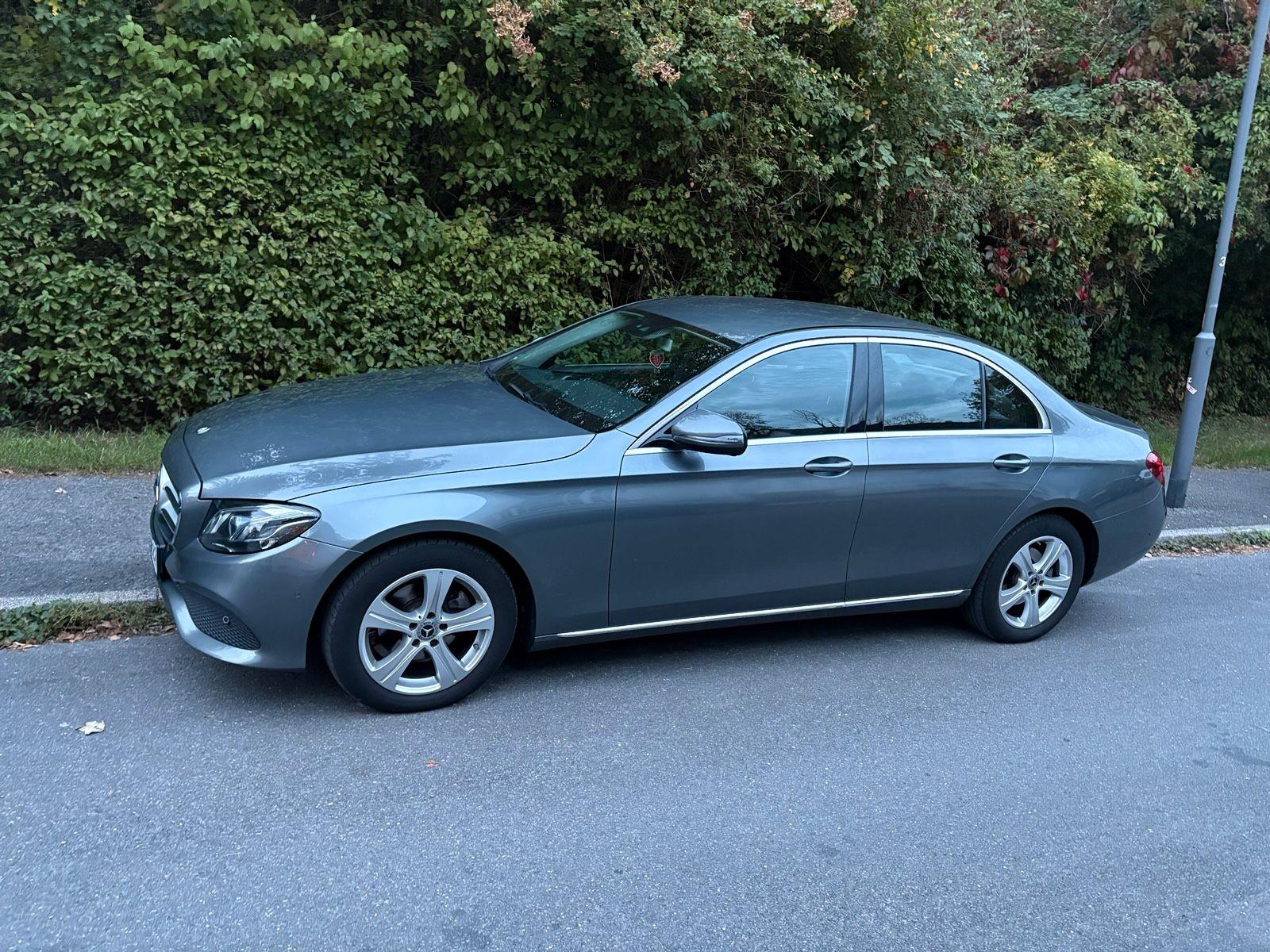 Mercedes-Benz E 220