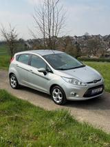Ford Fiesta 1,4 Titanium Aut.PDC-SHZ Zahnriemen Gew. - Ford Fiesta aus 2011: 1.4