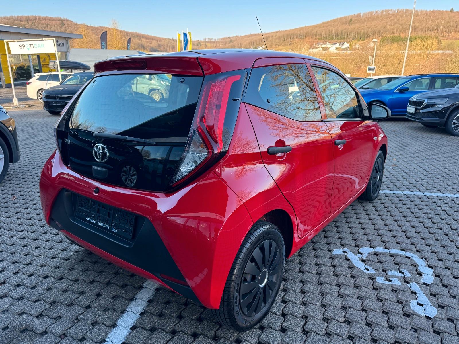 Toyota Aygo AYGO x-business